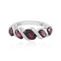 Zilveren ring met een framboos rhodoliet