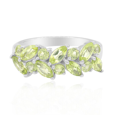 Zilveren ring met peridoots