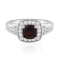 Zilveren ring met een granaat