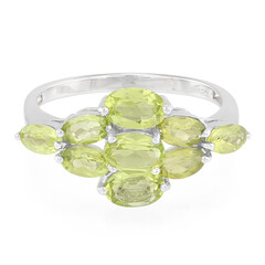 Zilveren ring met Mantsjoerische peridoots