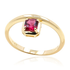 Gouden ring met een edele rode spinel (de Melo)