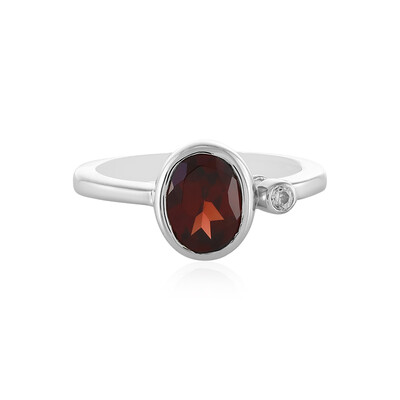 Zilveren ring met een Mozambique granaat