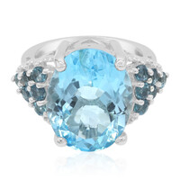 Zilveren ring met een hemel-blauwe topaas