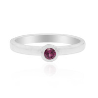 Zilveren ring met een rhodliet