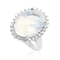 Zilveren ring met een maan blauwe kwarts