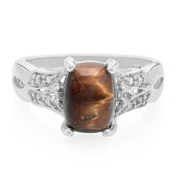 Zilveren ring met een rode tijgeroog