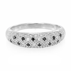 Zilveren ring met witte saffieren
