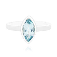 Zilveren ring met een hemel-blauwe topaas