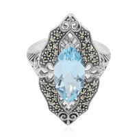 Zilveren ring met een hemel-blauwe topaas