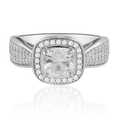 Zilveren ring met een witte topaas