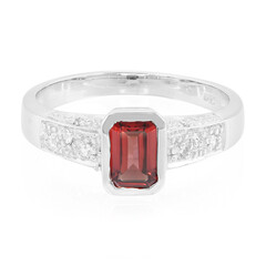 Zilveren ring met een Lindi granaat