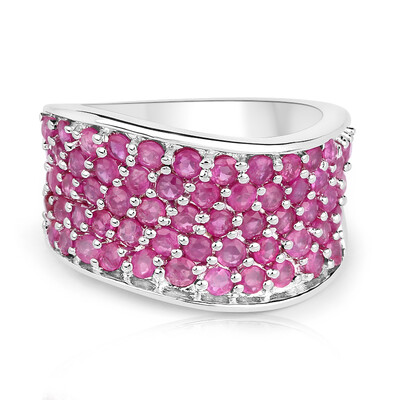 Zilveren ring met robijnen