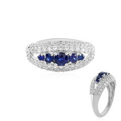 Zilveren ring met een blauwe saffier