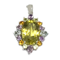 Zilveren hanger met een Ouro Verde kwarts