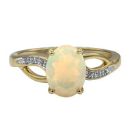 Gouden ring met een AAA Welo-opaal (Adela Gold)