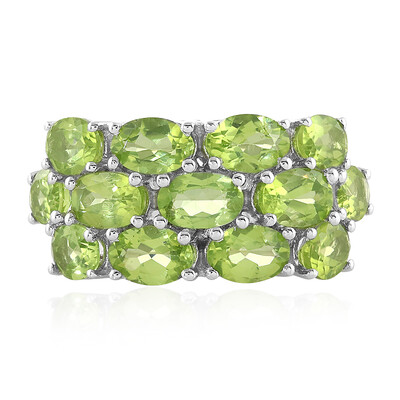 Zilveren ring met peridoots