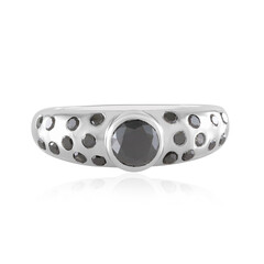 Gouden ring met een zwarte diamant