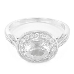Zilveren ring met een petaliet