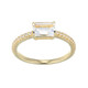 Zilveren ring met een witte topaas