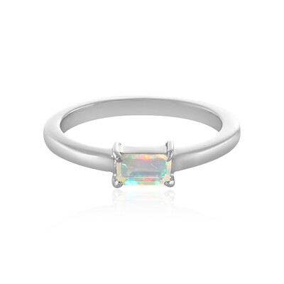 Zilveren ring met een Welo-opaal
