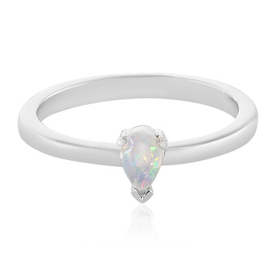 Zilveren ring met een Welo-opaal