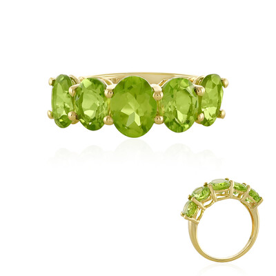 Zilveren ring met een peridoot