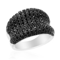 Zilveren ring met zwarte spinelstenen