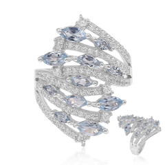 Zilveren ring met hemel-blauwe topaasstenen
