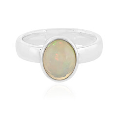 Zilveren ring met een Welo-opaal