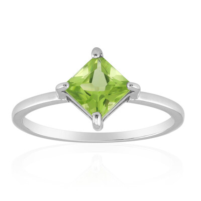 Zilveren ring met een Birmese Peridoot