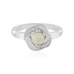Zilveren ring met een Welo-opaal