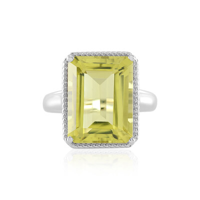 Zilveren ring met een Ouro Verde kwarts