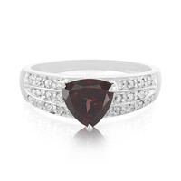 Zilveren ring met een rode zirkoon