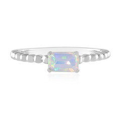 Zilveren ring met een Welo-opaal