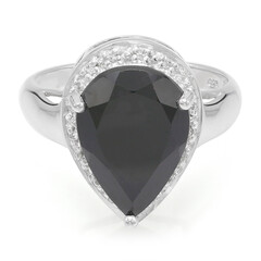 Zilveren ring met een zwarte spinel