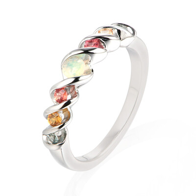 Zilveren ring met een Welo-opaal