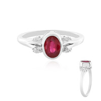 Zilveren ring met een Bemainty robijn