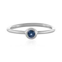 Zilveren ring met een blauwe saffier