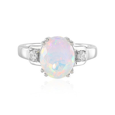 Zilveren ring met een Welo-opaal