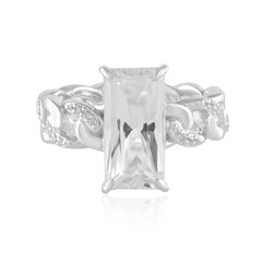 Zilveren ring met een danburiet (de Melo)
