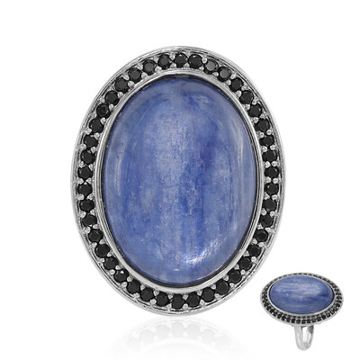 Zilveren ring met een kyaniet