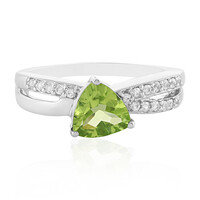 Zilveren ring met een peridoot
