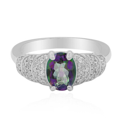Zilveren ring met een mystieke kwarts