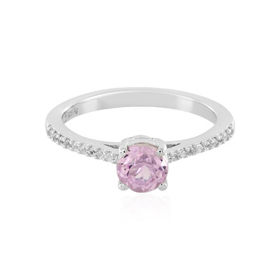 Zilveren ring met een kunziet