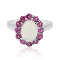 Zilveren ring met een Welo-opaal