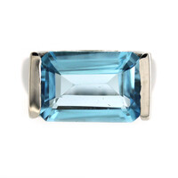 Zilveren ring met een hemel-blauwe topaas
