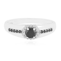 Zilveren ring met een zwarte diamant
