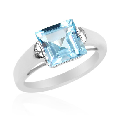 Zilveren ring met een hemel-blauwe topaas