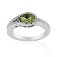 Zilveren ring met een Ouro Verde kwarts