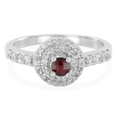 Zilveren ring met een rhodliet